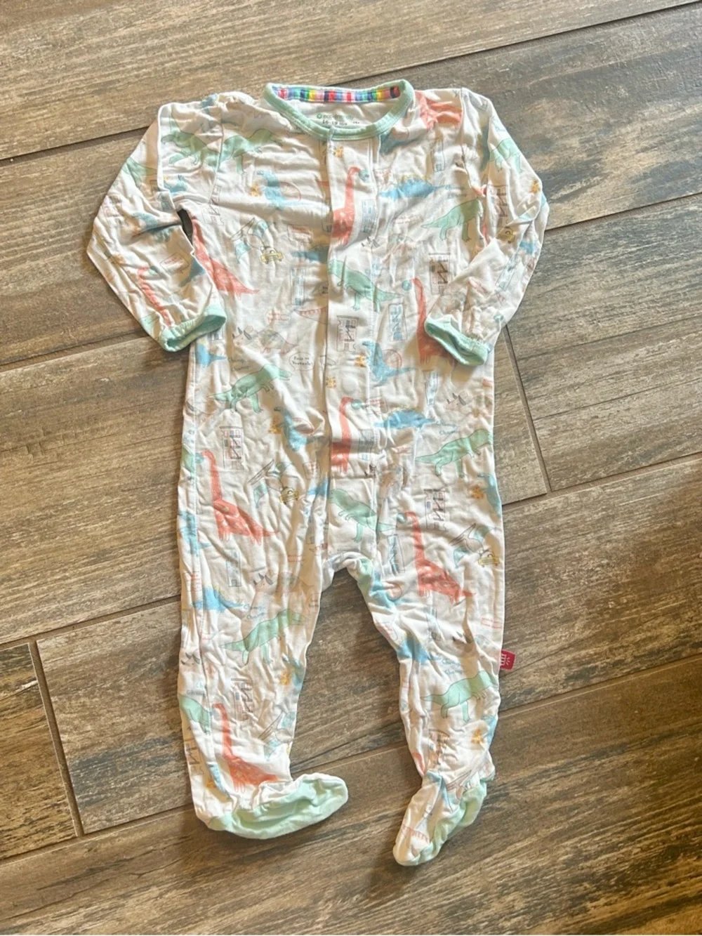 Magnetic Me Dino Footie